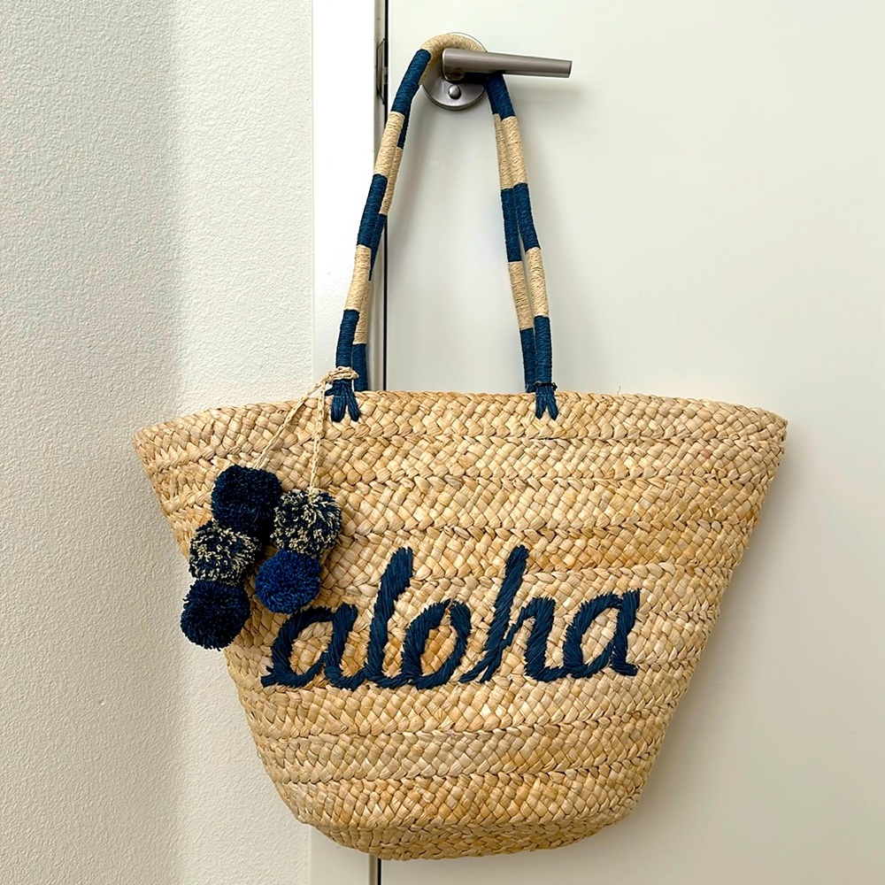 Brand New Natural Strawberry Stylish Beach/ Pool/ Picinic Tote